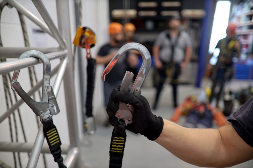 When working at heights, safety is not optional — it’s a requirement. For those in construction, fall protection is a critical component of maintaining a safe work environment and ensuring compliance with OSHA regulations.